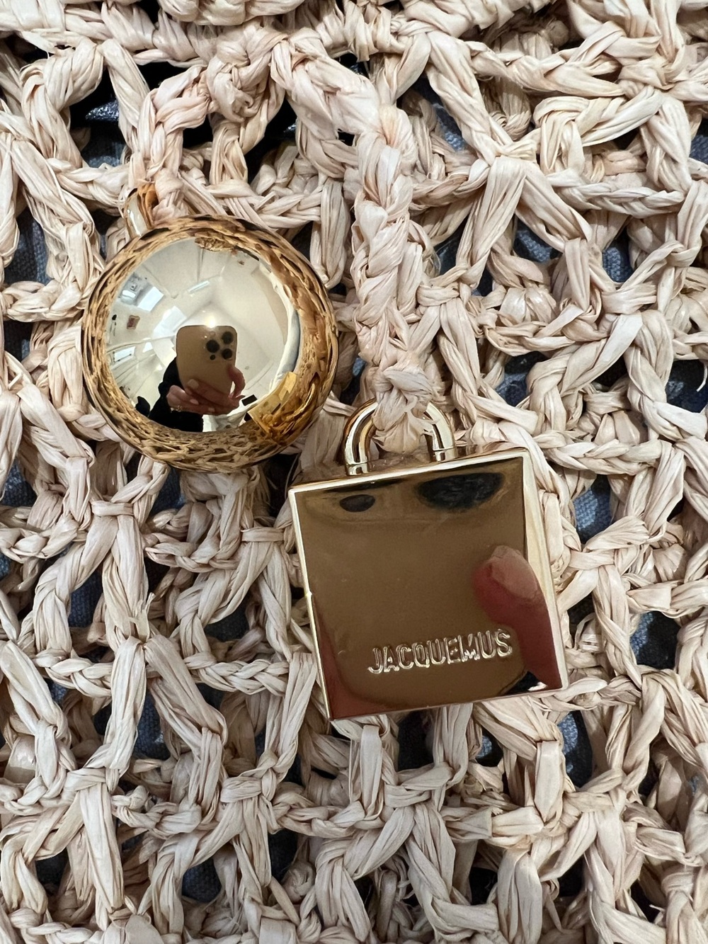 Jacquemus Spiaggia small round bag - Picture 4 of 9